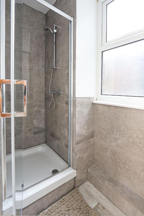 Stylish One Bedroom Apartment In Greater Λονδίνο Εξωτερικό φωτογραφία